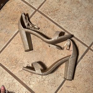 Gold Glitter High Chunk Heels!